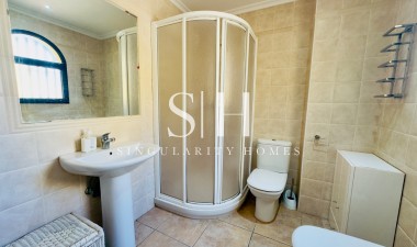 Resale - Villa - Orihuela Costa - PAU 26