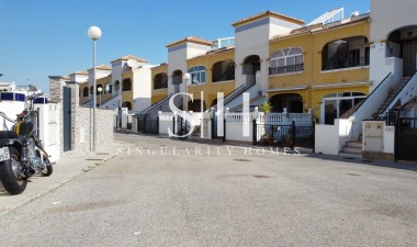 Återförsäljning - Villa - Torrevieja - Los balcones