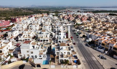Återförsäljning - Villa - Torrevieja - Los balcones