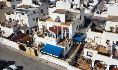 Återförsäljning - Villa - Torrevieja - Los balcones