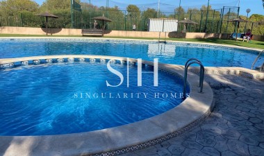 Återförsäljning - Villa - Torrevieja - Los balcones