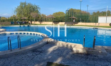 Återförsäljning - Villa - Torrevieja - Los balcones