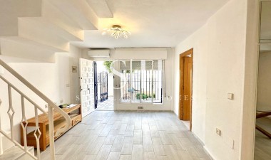 Odsprzedaż - Dom - Torrevieja - Carrefour