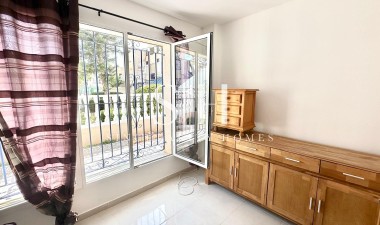 Odsprzedaż - Dom - Torrevieja - Carrefour