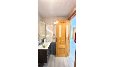 Odsprzedaż - Dom - Torrevieja - Carrefour