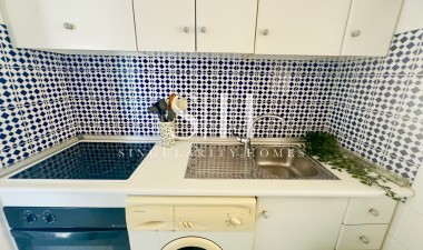 Wiederverkauf - Wohnung - Torrevieja - Aguas Nuevas