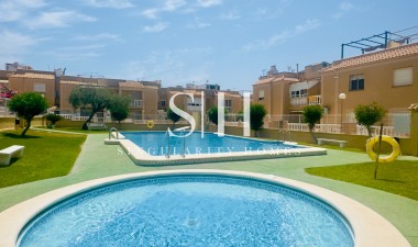 Wiederverkauf - Wohnung - Torrevieja - Aguas Nuevas