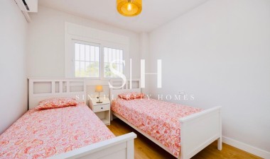 Resale - Apartment / flat - Orihuela Costa - Campoamor