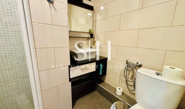 Resale - Apartment / flat - Torrevieja - La Mata