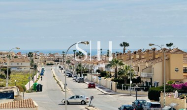 Resale - Villa - Orihuela Costa - Playa Flamenca