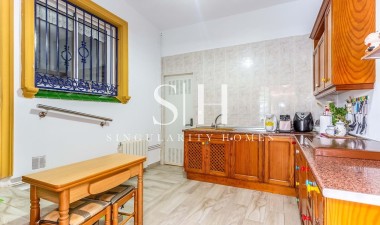 Resale - Villa - Orihuela Costa - Playa Flamenca