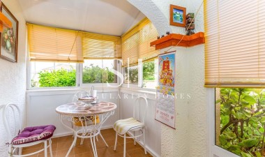 Resale - Villa - Orihuela Costa - Playa Flamenca