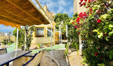 Resale - Villa - Orihuela Costa - Playa Flamenca