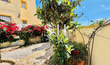 Resale - Villa - Orihuela Costa - Playa Flamenca