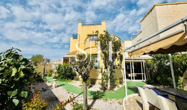 Resale - Villa - Orihuela Costa - Playa Flamenca