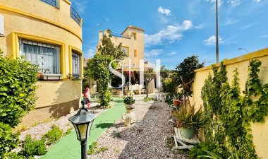 Resale - Villa - Orihuela Costa - Playa Flamenca