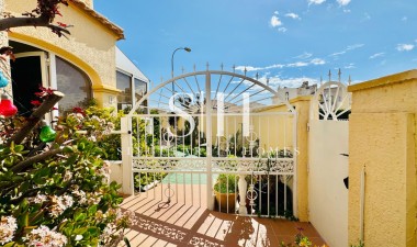Resale - Villa - Orihuela Costa - Playa Flamenca