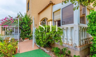 Resale - Villa - Orihuela Costa - Playa Flamenca