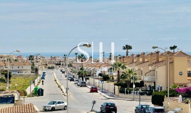 Resale - Villa - Orihuela Costa - Playa Flamenca