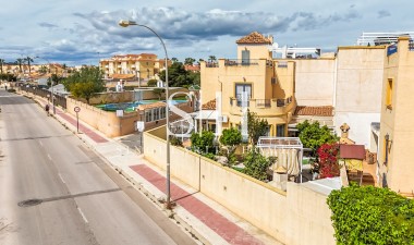 Resale - Villa - Orihuela Costa - Playa Flamenca