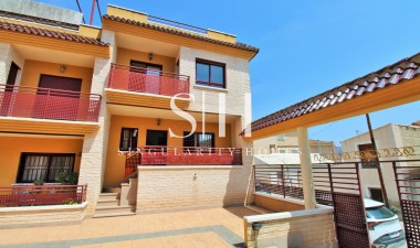 Перепродажа - Casa - Los Desamparados