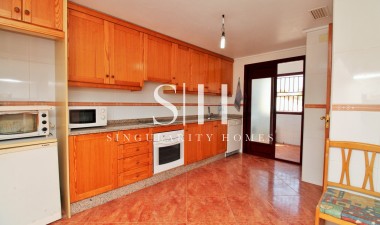 Перепродажа - Casa - Los Desamparados