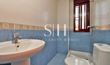 Перепродажа - Casa - Los Desamparados