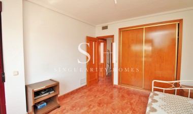 Перепродажа - Casa - Los Desamparados