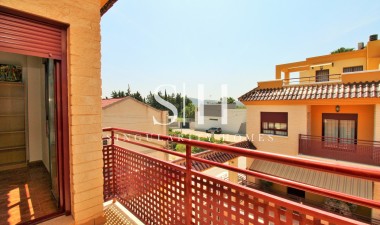 Перепродажа - Casa - Los Desamparados