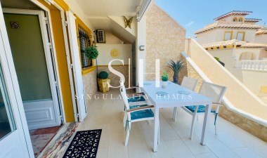 Resale - House - Orihuela Costa - La Regia