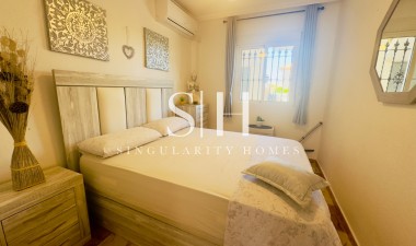 Resale - House - Orihuela Costa - La Regia