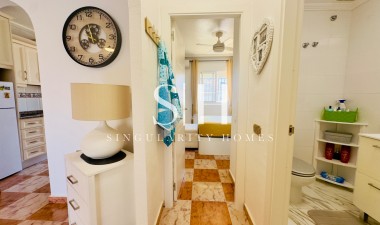 Resale - House - Orihuela Costa - La Regia