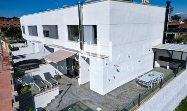 Resale - Villa - Bigastro
