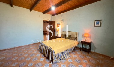 Resale - Villa - Dolores