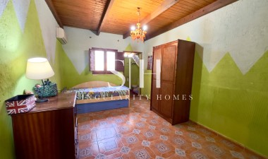 Resale - Villa - Dolores