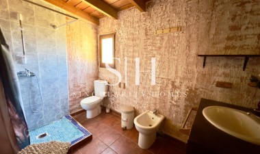 Resale - Villa - Dolores