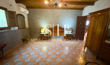 Resale - Villa - Dolores