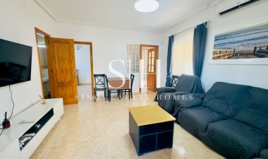 Resale - Villa - Orihuela Costa - Campoamor