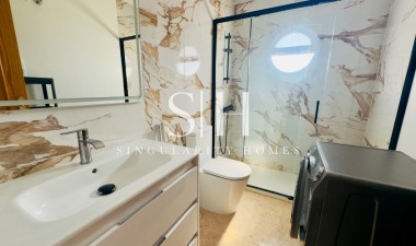 Resale - Villa - Orihuela Costa - Campoamor