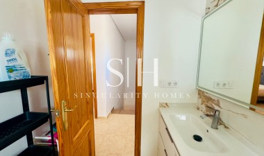 Resale - Villa - Orihuela Costa - Campoamor