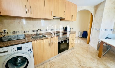 Resale - Apartment / flat - Torrevieja - Playa de los Locos