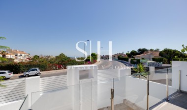 Resale - Villa - Torrevieja - aguas nuevas