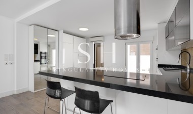 Resale - Villa - Torrevieja - aguas nuevas