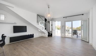 Resale - Villa - Torrevieja - aguas nuevas