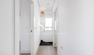 Resale - Villa - Torrevieja - aguas nuevas