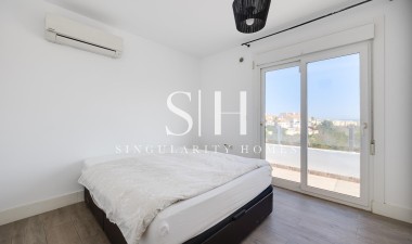 Resale - Villa - Torrevieja - aguas nuevas