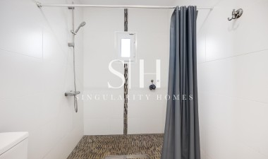 Resale - Villa - Torrevieja - aguas nuevas