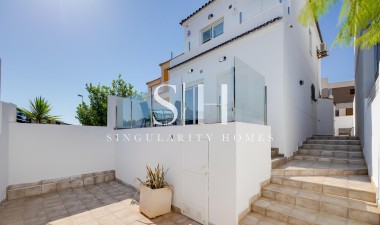 Resale - Villa - Torrevieja - aguas nuevas