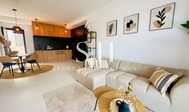Resale - Apartment / flat - San Miguel de Salinas