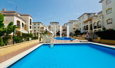 Перепродажа - Квартира / квартира - Torrevieja - La Mata